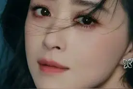 蒋欣真不愧是微胖界的天花板，丰满且迷人！图片