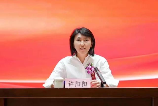 180亿，福建女首富正式接班了！达利食品要做“食品之王”？