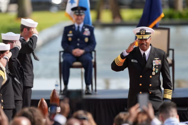 马杜罗后台全就位，中俄明确表态，美军发兵在即，司令却先行辞职