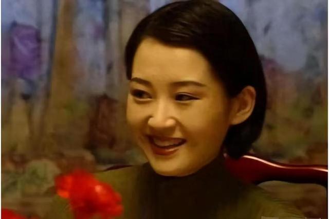 她一生 “风流成性	、老少通吃”，撩汉无数，现如今57岁却依旧单身