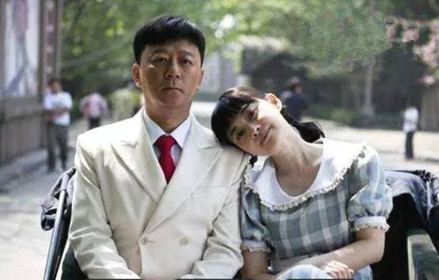 只有女儿没有儿子的家庭，最大的悲哀不是“吃绝户”，是这三件事