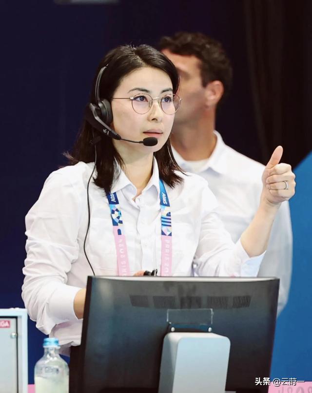 霍震霆没想到，44岁儿媳郭晶晶再次官宣喜讯，让整个阔太圈沉默了