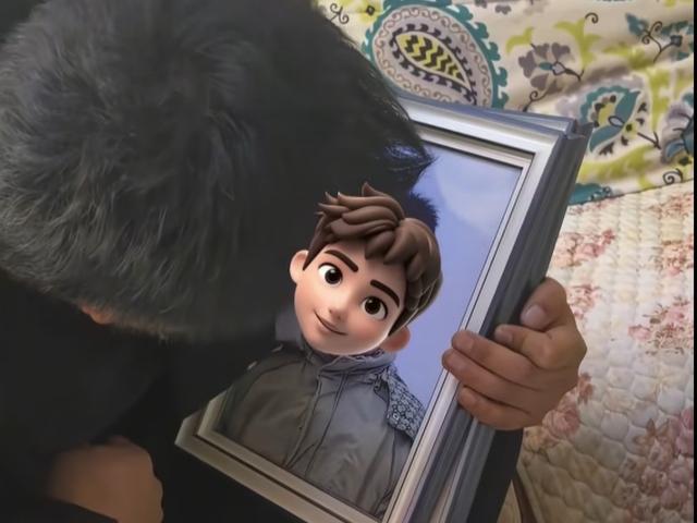 邻居持杀猪刀灭一家五口，男子再发声：10岁儿子外出寻爷遭灭口，案发当天自己被凶手儿子拉黑