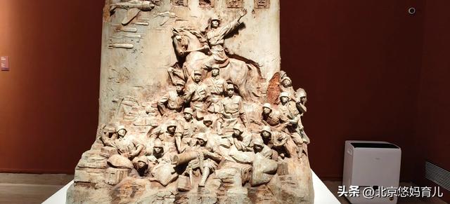带孩子去中国美术馆参观“人民必胜”主题展，爱国主义教育太深刻