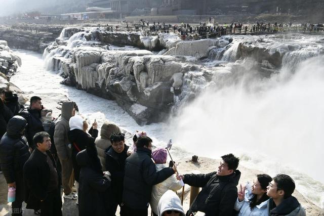 冬日壶口瀑布有多震撼，高清大图告诉你！