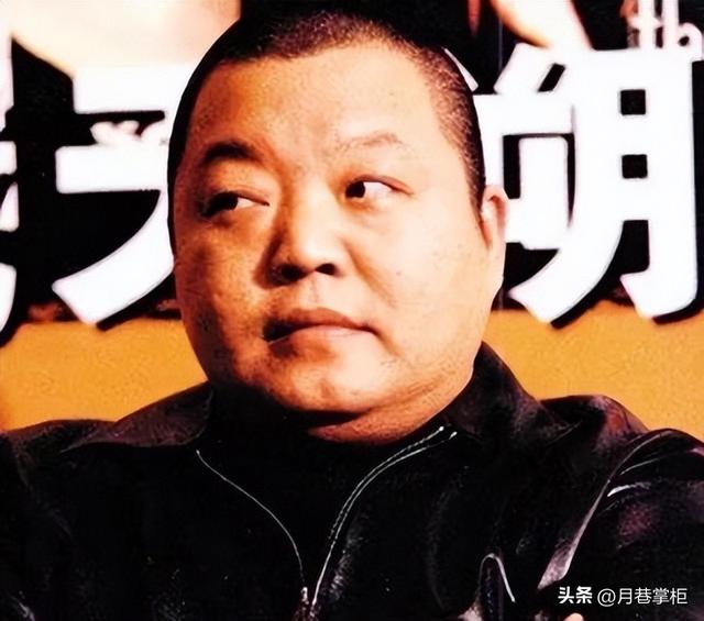 六登春晚，与恩师同居后怀孕，被骗流产，57岁斯琴格日乐晚景凄凉