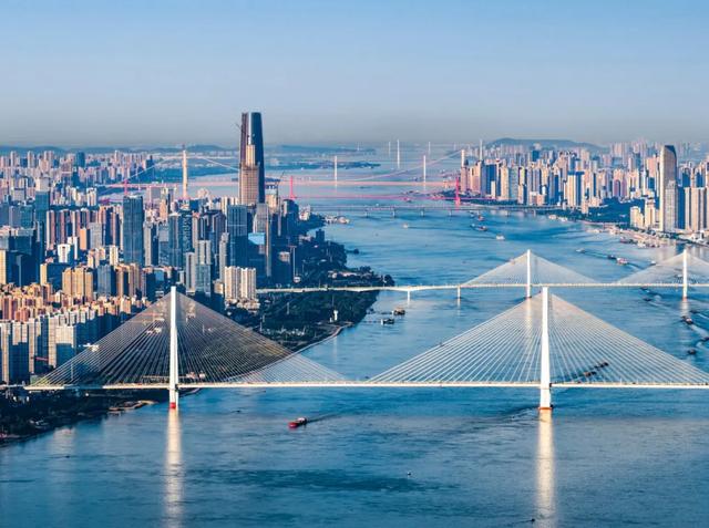 从上海出差武汉,毫不客气地说,武汉的“大”,真不是吹出来的!