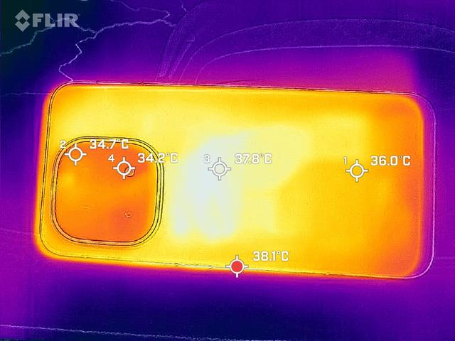 红魔11 Pro+上手体验，“风冷+水冷”的游戏手机，强的离谱？