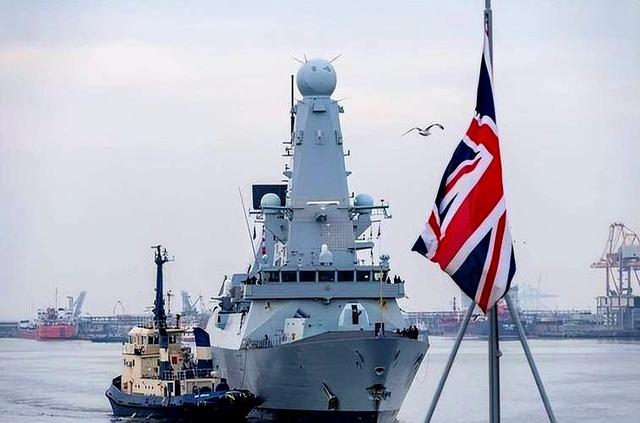 局势恶化、英国防长发出开战威胁，航母已压境，不许解放军做一事