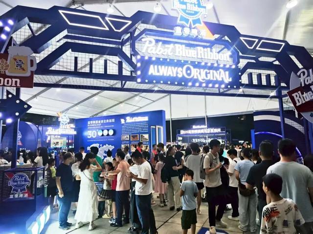 人人人人人！肇庆啤酒嘉年华开幕，现场好震撼→
