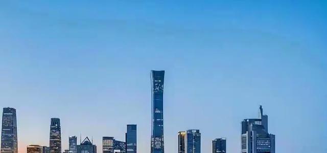 新利好，住建部定调：楼龄满25年以上的老房子，业主有望受益！