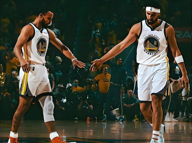 NBA历史十大传奇双人组：OK组合统治力无敌，水花兄弟三分革命