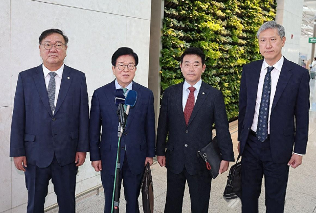 韩国特使团抵达北京，下飞机的第一句话不简单，中方回应很干脆