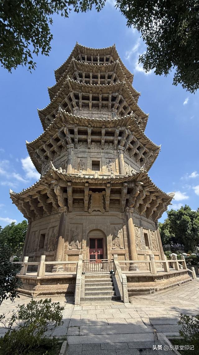 泉州开元寺：一座古寺藏尽千年海丝风华，一场穿越时空的文化盛宴