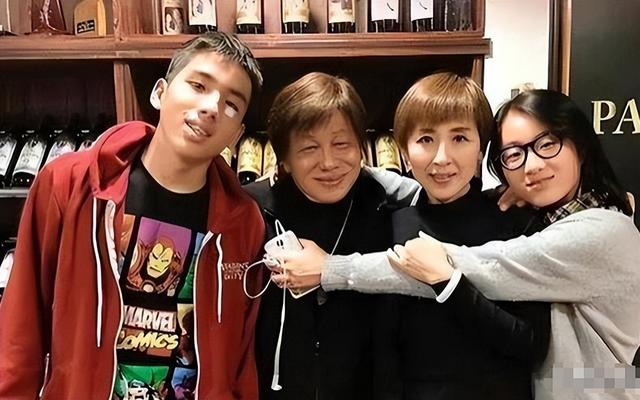 梁小龙去世6天，陈光标怒撕遮羞布：哪是病死，分明是被折腾没的