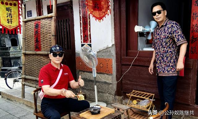 月港古街堤畔，听涛轩用餐：八方食客皆欣赏，小楼小院快乐悠长…