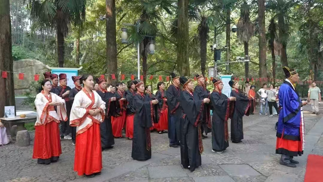 全家总动员 庐山过大年 | 这场新春文旅盛宴，等你来解锁！