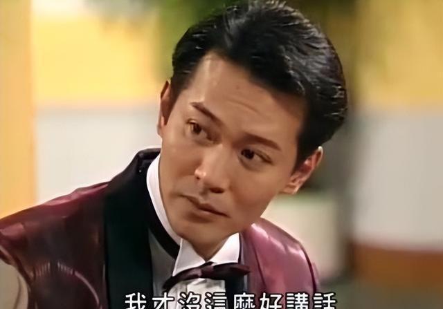 多位明星在景区打工：林俊贤成酒糟鼻老汉，翁虹胖了，他状态真好