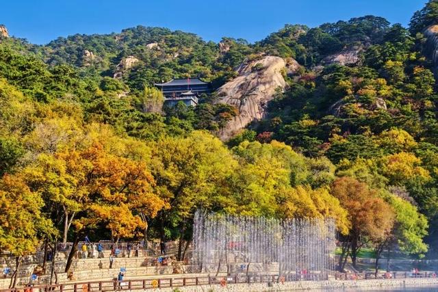 层林尽染 颜值拉满！千山赏秋正当时