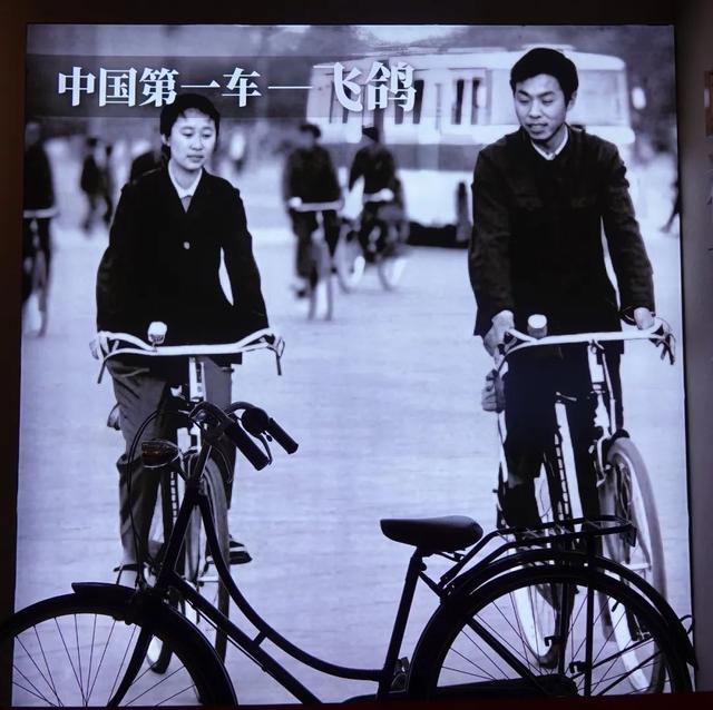 与众不同的天津，去津门故里泡相声茶馆，到狮子林桥看大爷跳水