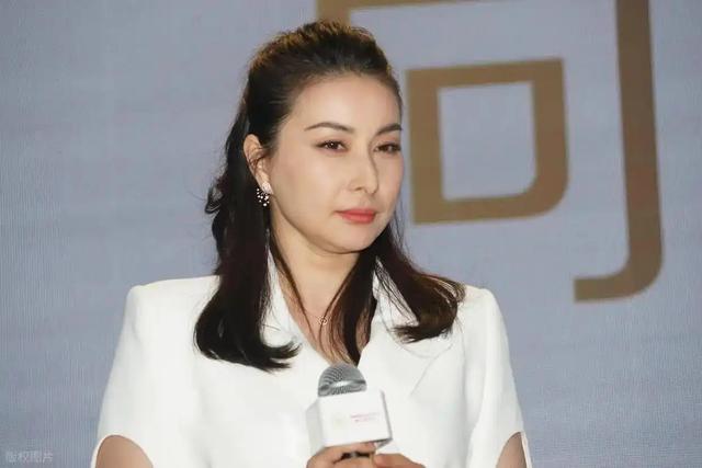 霍家没想到	，纵横跳水界多年的儿媳郭晶晶，竟遭到一个这么大教训