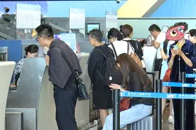 明起，多家航司扩大客票免费退改范围！具体规则→图片