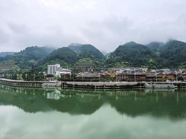 如果有条件，退休我更愿意在这 8 座温泉小城久居，生活舒服节奏慢