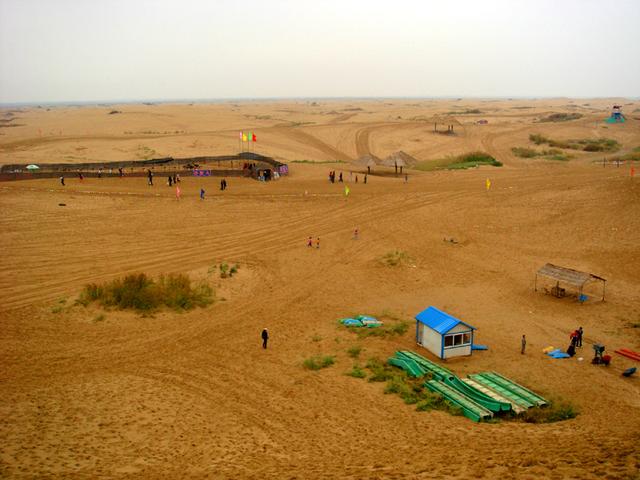 宁夏旅游：从沙漠绿洲到贺兰山岩画揽胜（图）