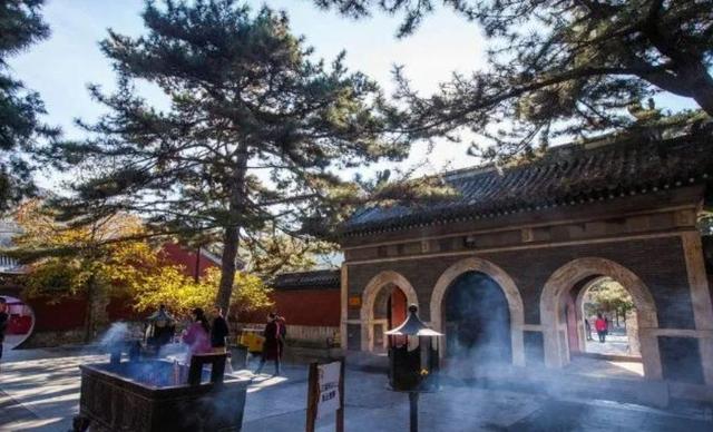 中国有一古庙，庙不大，却有武警全天站岗，到底有什么过人之处？