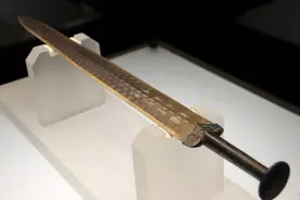 越王勾践剑削铁如泥？专家：不要尊古卑今，你家菜刀比它厉害多了图片