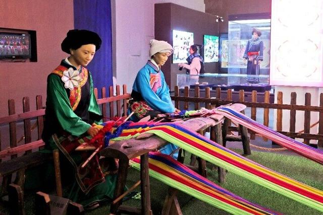 打卡中国羌族博物馆 感受羌族悠久历史文化