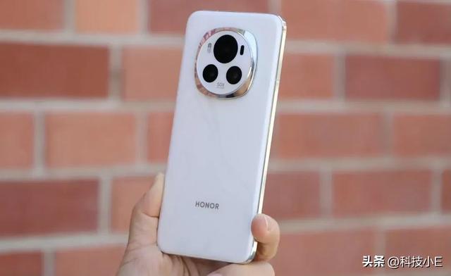 荣耀两千档真香手机，骁龙8Gen3+16GB+512GB，无线充电+长焦镜头