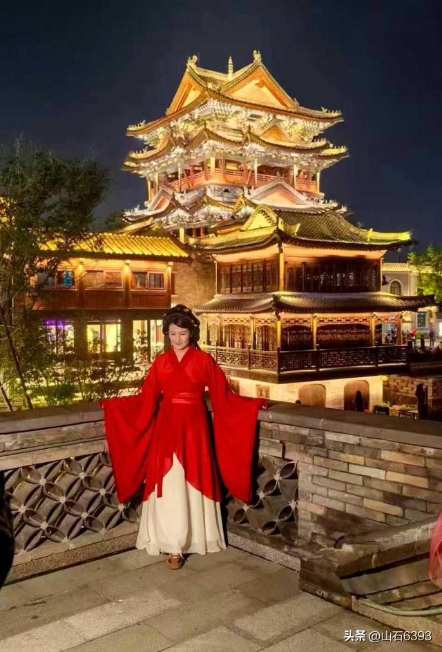 新华社原军事记者陶俊峰泉城美拍：《明水古城夜景美》