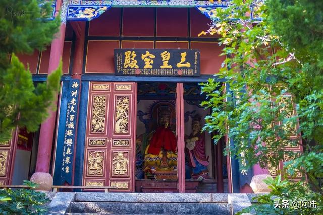 距洱海60多公里，这根“南诏铁柱”是大理现存最珍贵的古迹之一