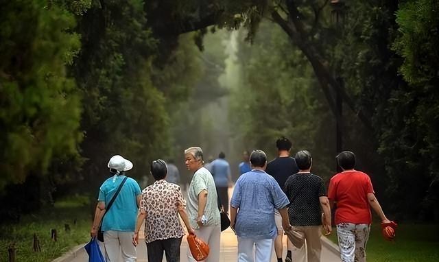 中国将迎来前所未有的死亡高峰，专家给出答案：是这些因素导致的