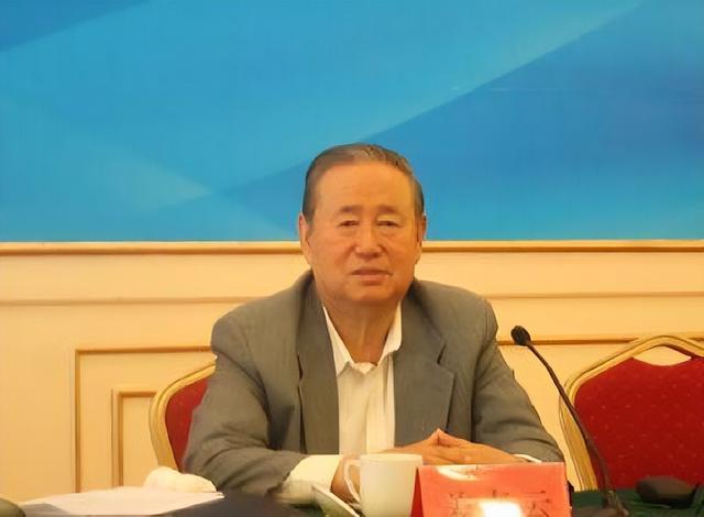 姜春云：57岁担任山东省长，58岁任山东省委书记，65岁担任副总理