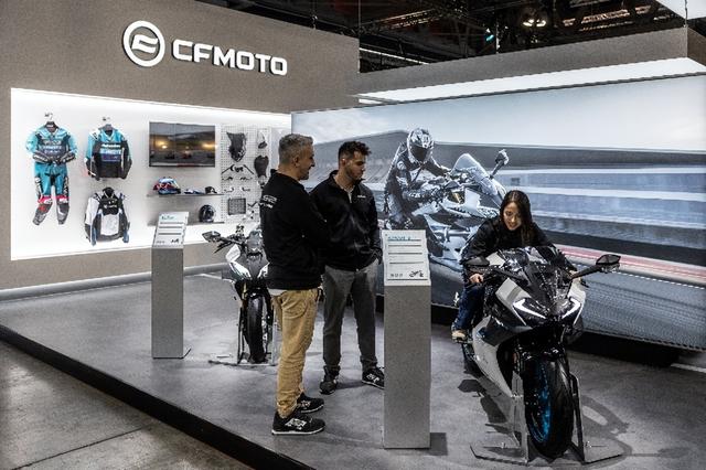 特朗普向全球发出通牒：180天内必须对中国动手，不帮忙就加税