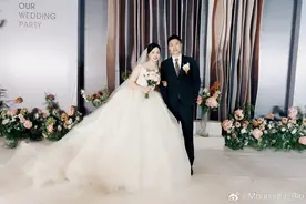 姐弟恋修成正果！中国乒乓球冠军夫妇晒婚礼喜照，郎才女貌太般配图片