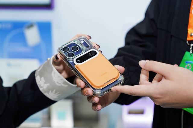 世界互联网大会博览会开幕 阿里巴巴展出全栈AI成果和最新智能硬件