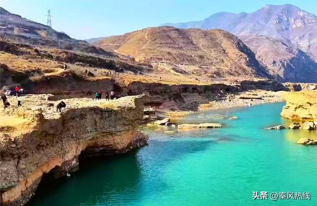 礼泉县湾里村:千年河道惊现奇特景观 一朝爆火引来亿级流量