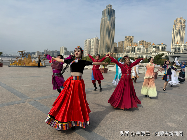 “北疆文化神州行”乌兰牧骑全国巡演60周年纪念演出｜从黄河明珠乌海来到黄河之都兰州