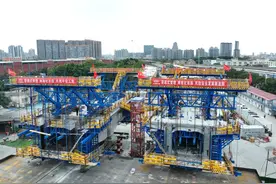 打开发展新天地——各地春节后开工见闻图片
