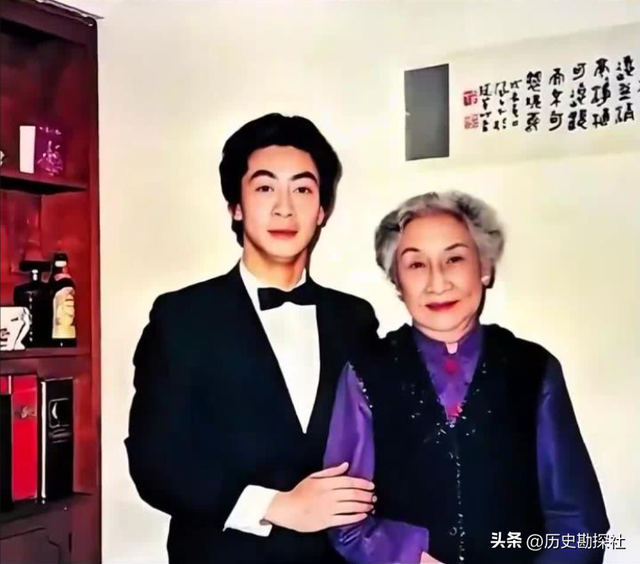 这就是戴笠胡蝶的真实样貌，一个狠一个美，货真价实的罕见照片