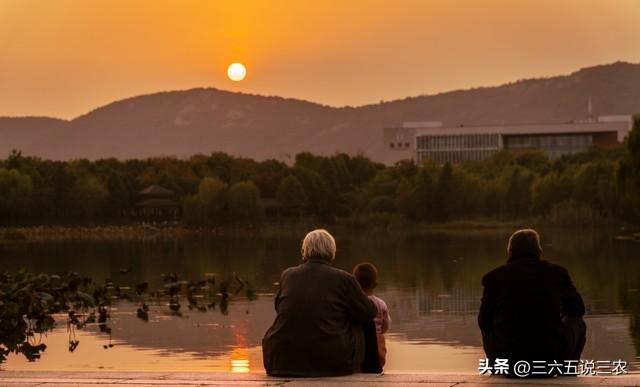 “不怕重阳阴，就怕重阳晴”，今日重阳，为啥怕晴天？看老人咋说