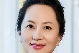 看了孟晚舟的打扮，我悟了：发不烫不染、不穿金戴银，气质更优雅图片