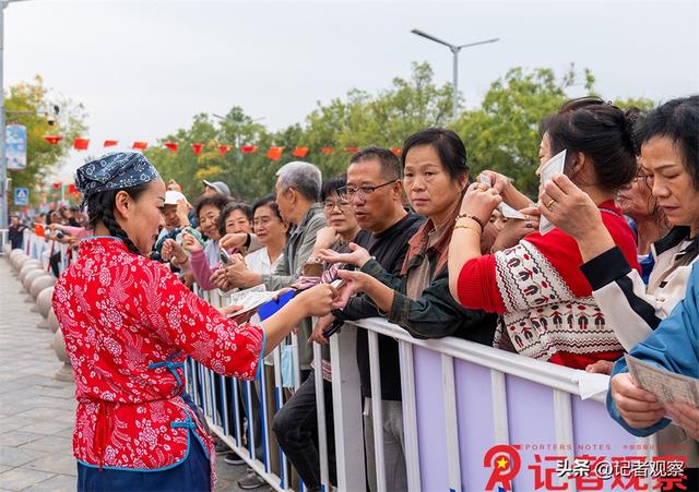洪洞大槐树景区：国庆“我”在岗 嗨玩请放心