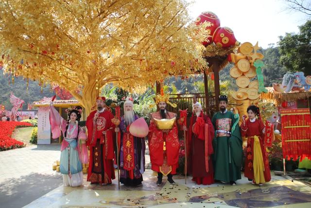 大年初六,迎六顺!观音山上众多游客接福接顺,解锁新春顺心游