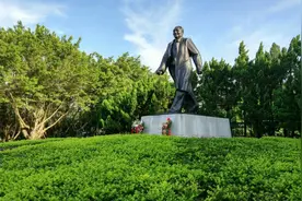 深圳绿色明珠莲花山公园，四季有花的绝佳去处图片