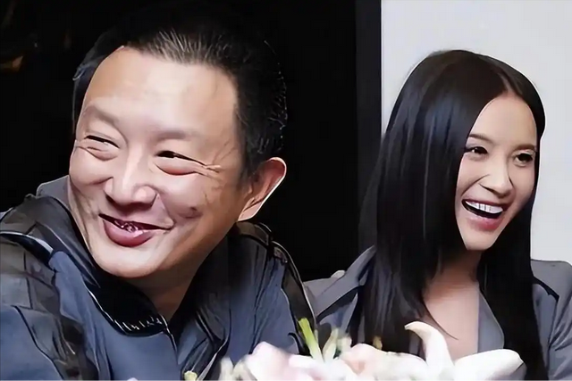 她被骂“陪睡上位”，后被封为“性感欲女”，得奖后当众怒怼海清