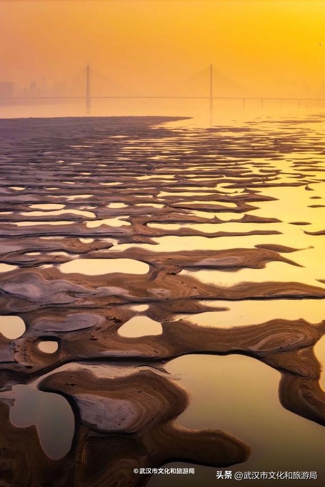 长江水位下降，武汉的秘密藏不住了！